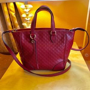 *NEW* GUCCI Crossbody Bag - Red Leather
